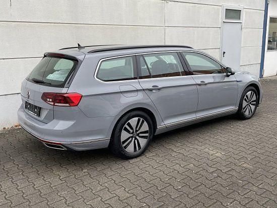 Gebraucht VW Passat GTE 218 PS (160 kW) 2022 Mondsteingrau Kombi