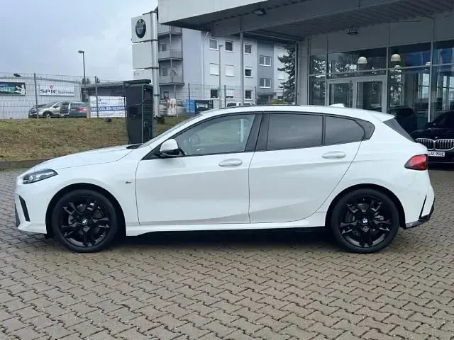 Gebraucht BMW 120 M Sport 163 PS (119 kW) 2025 Weiss Kleinwagen