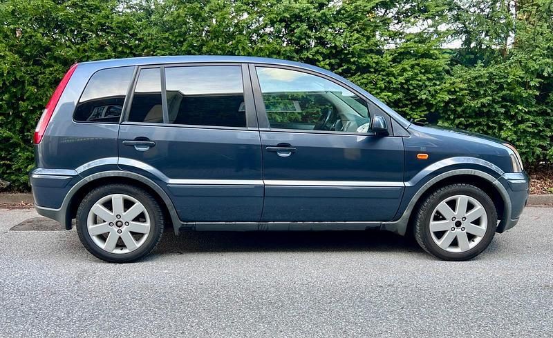 Second-hand Ford Fusion 80 CP (58 kW) 2006 Gri Hatchback