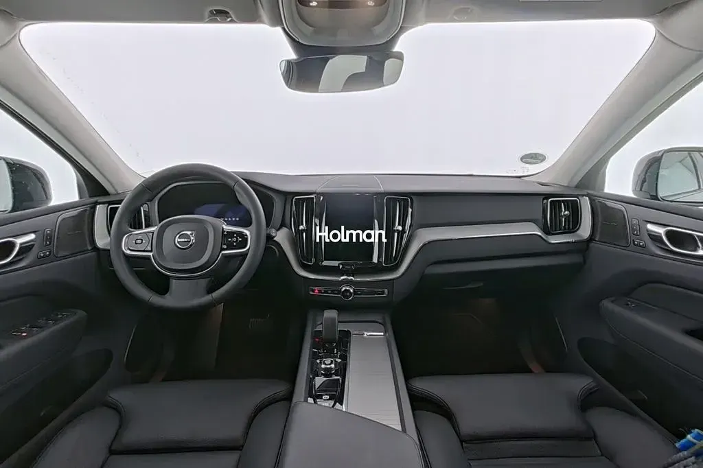 Gebraucht Volvo XC60 Plus 197 PS (144 kW) 2024 Schwarz SUV