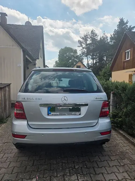 Gebraucht Mercedes ML300 190 PS (139 kW) 2009 Grau SUV