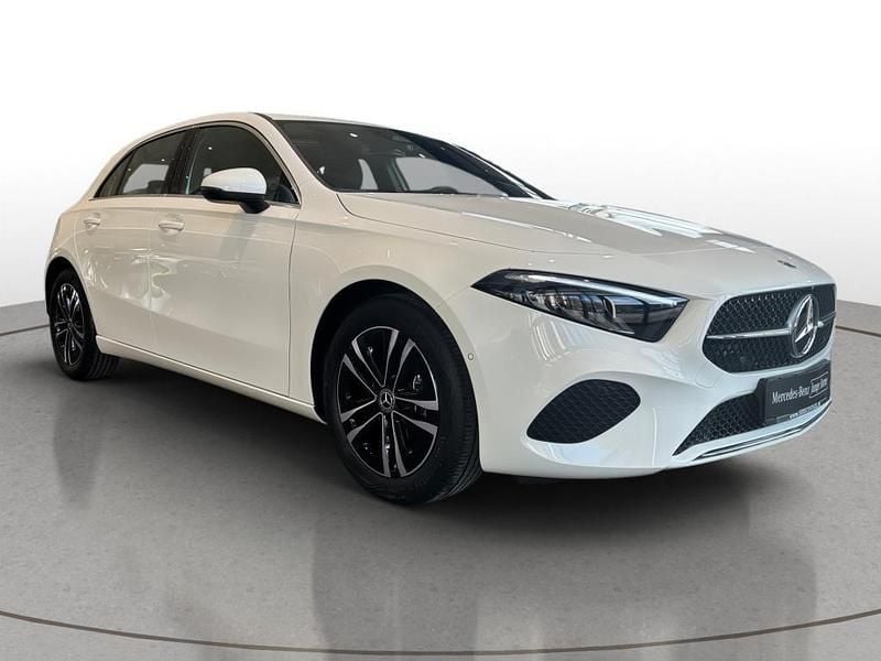 Gebraucht Mercedes A200 Progressive 163 PS (119 kW) 2025 Weiß Limousine