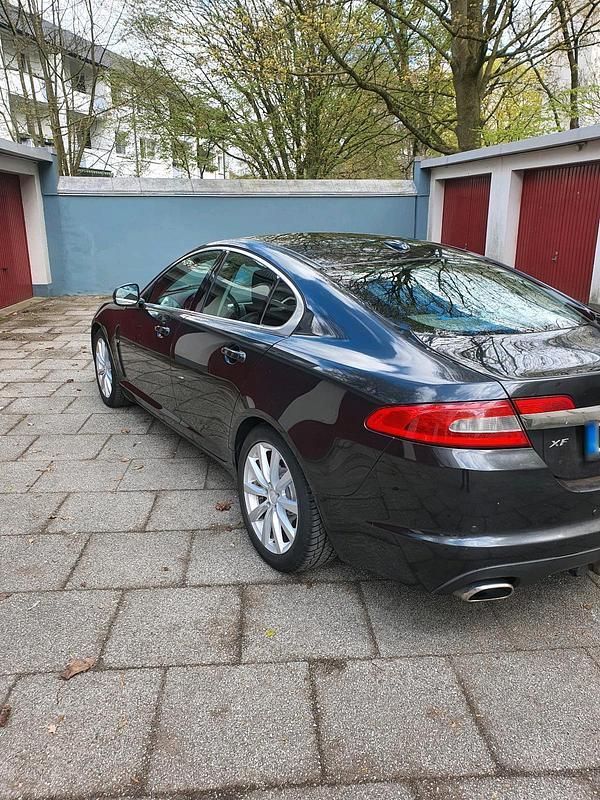 Gebraucht Jaguar XF 245 PS (180 kW) 2011 Grau Limousine
