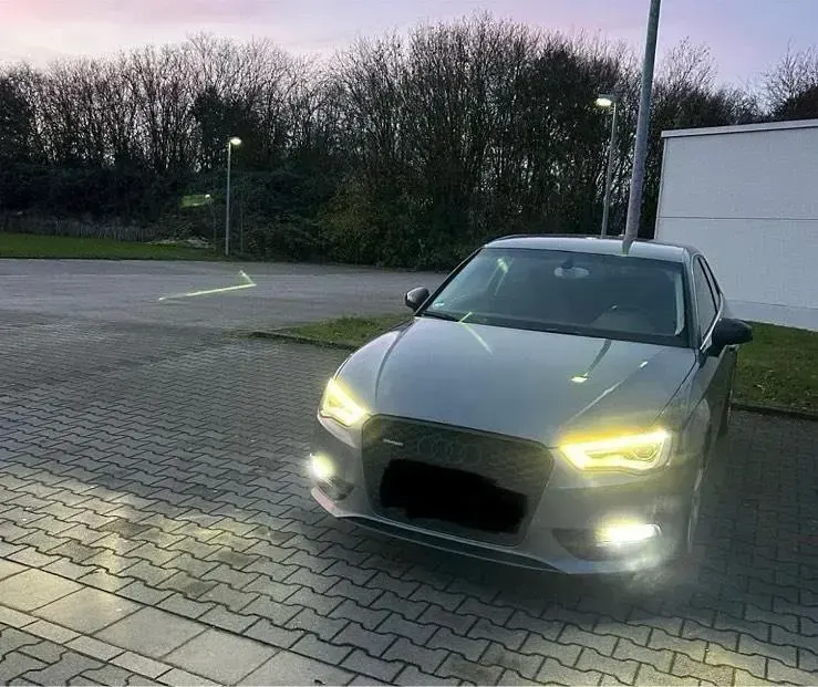 Gebraucht Audi A3 S-Line 150 PS (110 kW) 2014 Grau Limousine
