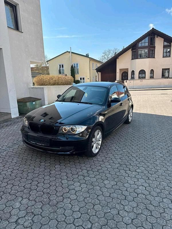 Gebraucht BMW 118 143 PS (105 kW) 2007 Schwarz Kleinwagen