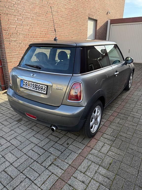 Gebraucht Mini ONE 98 PS (72 kW) 2010 Grau Kleinwagen