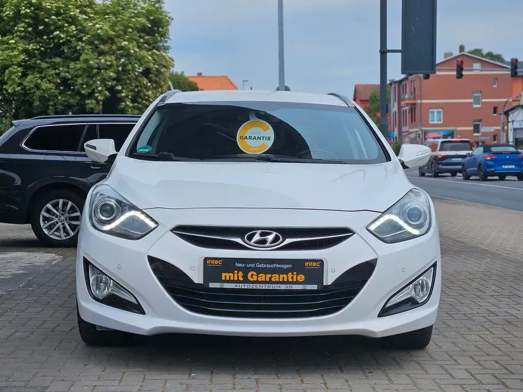 Gebraucht Hyundai i40 Style 136 PS (100 kW) 2012 Weiß Kombi