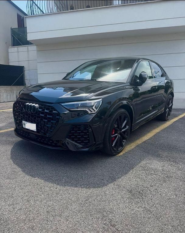 Schwarz Gebraucht 2023 Audi RS Q3 Sport SUV | 56.000 € (Fairer Preis) - Bild 1/4