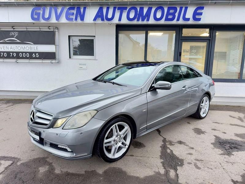 Gebraucht Mercedes E350 AMG 231 PS (169 kW) 2009 Silber Coupé