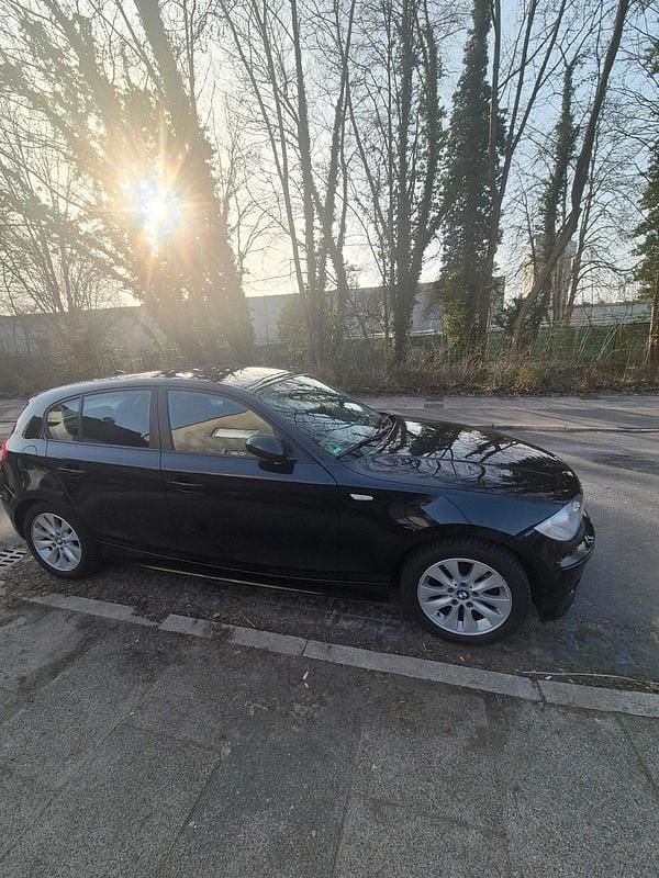 Gebraucht BMW 120 150 PS (110 kW) 2005 Schwarz Kleinwagen