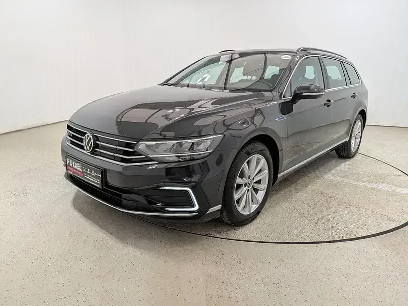 Używany VW Passat GTE 218 KM (160 kW) 2021 Szary Kombi