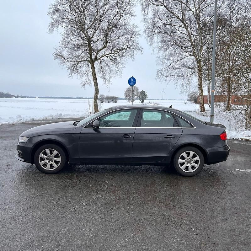 Gebraucht Audi A4 160 PS (117 kW) 2008 Grau Limousine