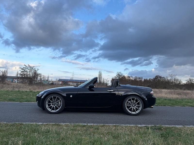 Gebraucht Mazda MX5 126 PS (92 kW) 2008 Schwarz Cabrio