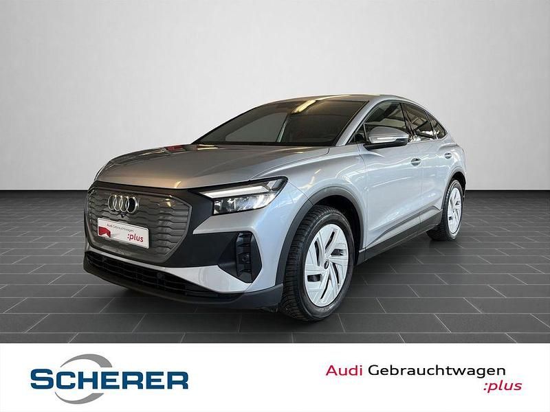 Grau (metallic) Gebraucht 2022 Audi Q4 Sportback e-tron Basis SUV | 22.880 € (Guter Preis) - Bild 1/4