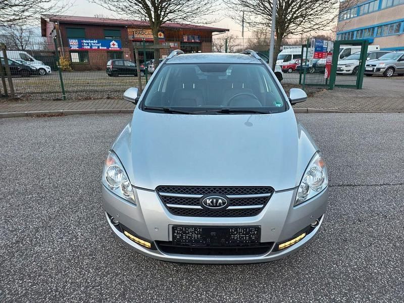 Gebraucht Kia Ceed 143 PS (105 kW) 2009 Silber Kleinwagen