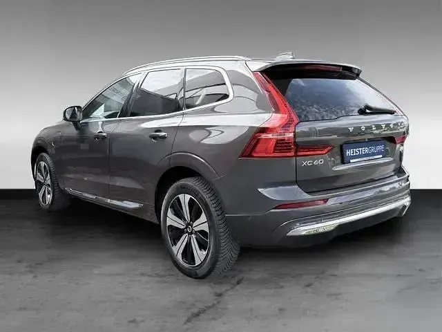 Gebraucht Volvo XC60 Business Edition 398 PS (292 kW) 2025 Grau SUV