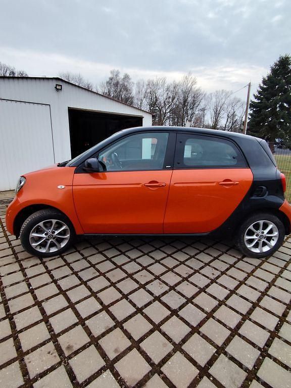 Gebraucht Smart ForFour Passion 71 PS (52 kW) 2015 Orange Kleinwagen