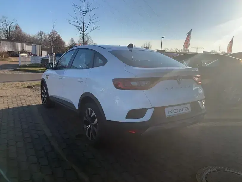 Gebraucht Renault Arkana Equilibre 140 PS (102 kW) 2023 Weiß SUV