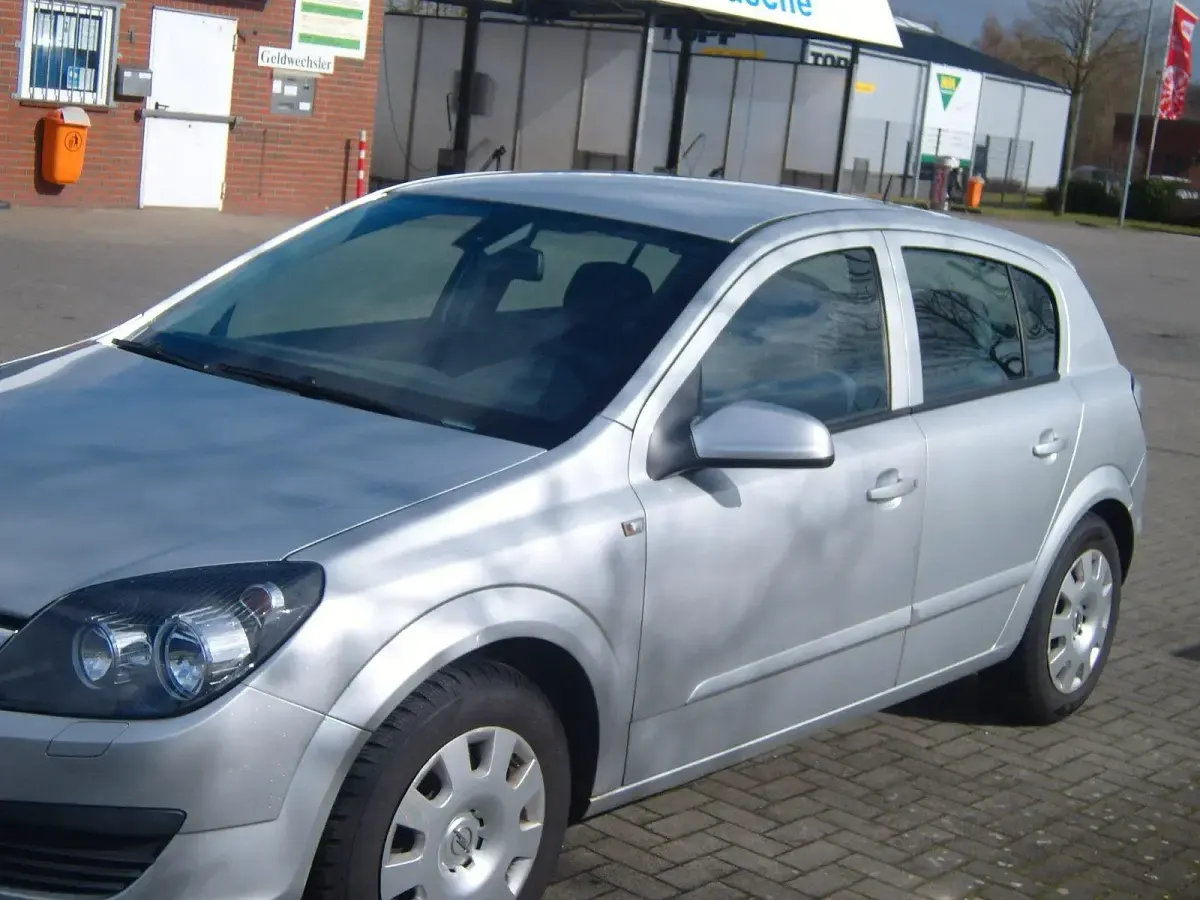 Usata Opel Astra 90 CV (66 kW) 2007 Argento Utilitaria