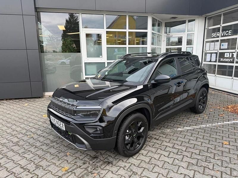 Schwarz Neu 2025 Jeep Avenger Overland SUV | 33.480 € (Guter Preis) - Bild 1/4