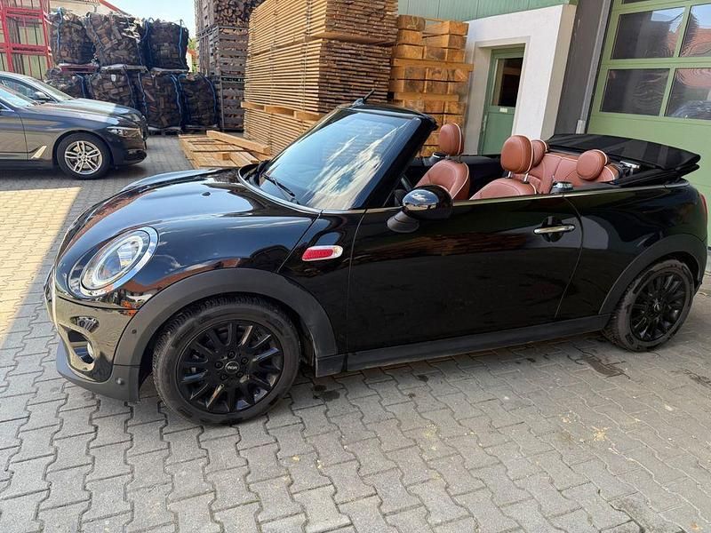 Gebraucht Mini Cooper 136 PS (100 kW) 2019 Schwarz Kleinwagen