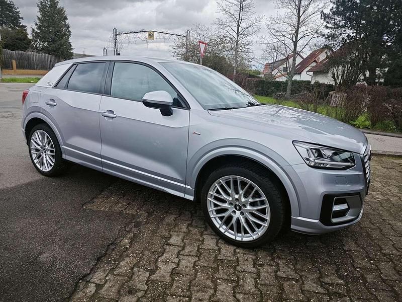 Gebraucht Audi Q2 S-Line 150 PS (110 kW) 2019 Florettsilber metallic SUV