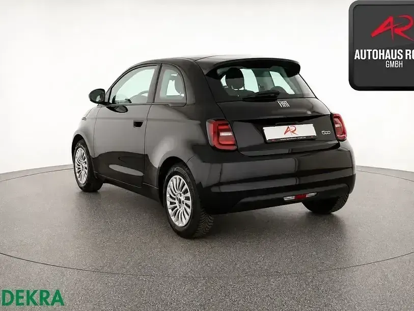 Gebraucht Fiat 500e 86 kW (118 PS) 2024 Schwarz Limousine