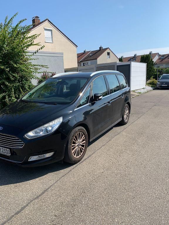 Schwarz Gebraucht 2015 Ford Galaxy Titanium Van / Kleinbus | 13.200 € (Guter Preis) - Bild 1/4