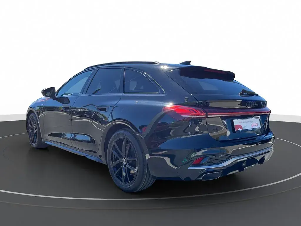 Gebraucht Audi A5 Ambiente 204 PS (150 kW) 2025 Schwarz Kombi