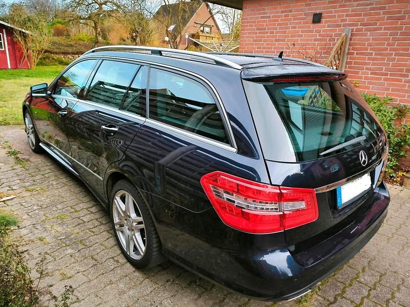 Gebraucht Mercedes 350 AMG 231 PS (169 kW) 2010 Blau Kombi