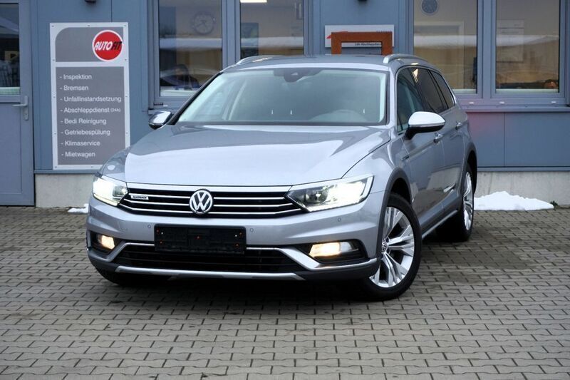 Silber Gebraucht 2019 VW Passat Alltrack Kombi | 19.989 € (Superpreis) - Bild 1/4