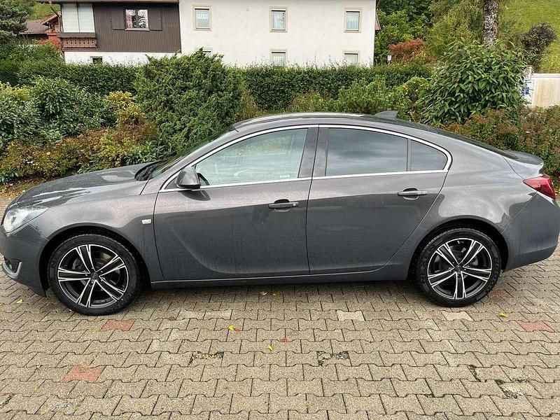 Grau Gebraucht 2016 Opel Insignia Innovation Limousine | 6.900 € (Superpreis) - Bild 1/4