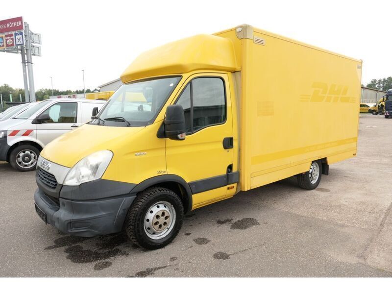 Second-hand Iveco Daily 106 CP (77 kW) 2012 Galben Van