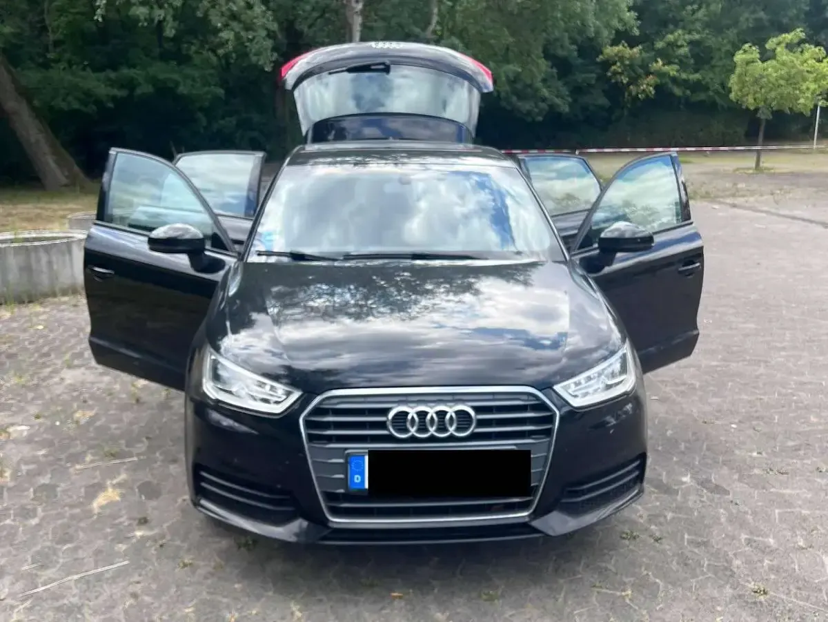 Gebraucht Audi A1 Sportback 95 PS (69 kW) 2018 Schwarz Kleinwagen
