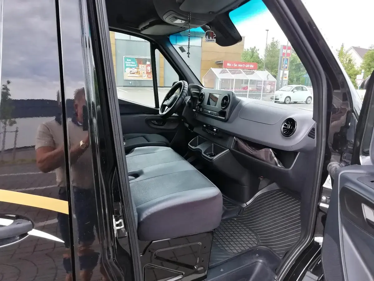 Gebraucht Mercedes Sprinter 190 PS (139 kW) 2019 Schwarz Van