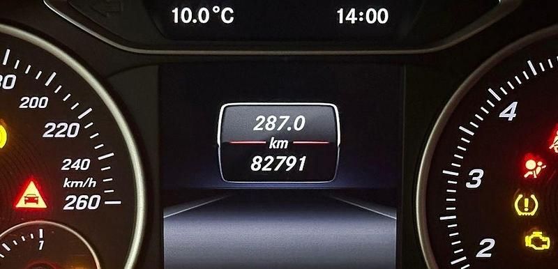 Gebraucht Mercedes B200 AMG line 156 PS (114 kW) 2014 Schwarz Van / Kleinbus