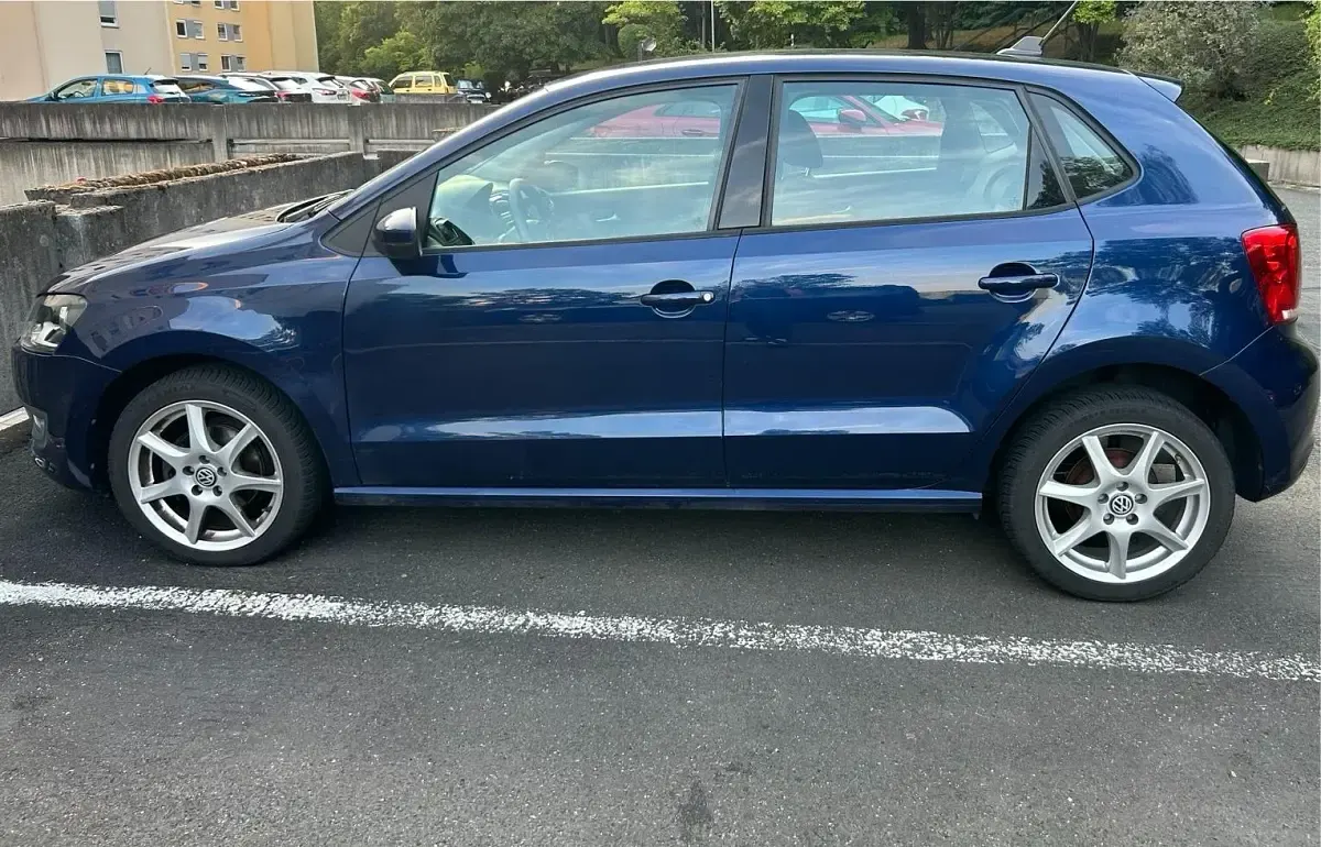Gebraucht VW Polo 86 PS (63 kW) 2011 Blau Kleinwagen