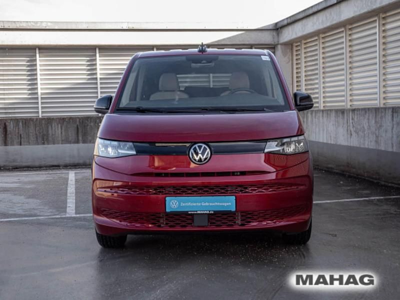 Second-hand VW Multivan Basis 150 CP (110 kW) 2025 Roșu Monovolum