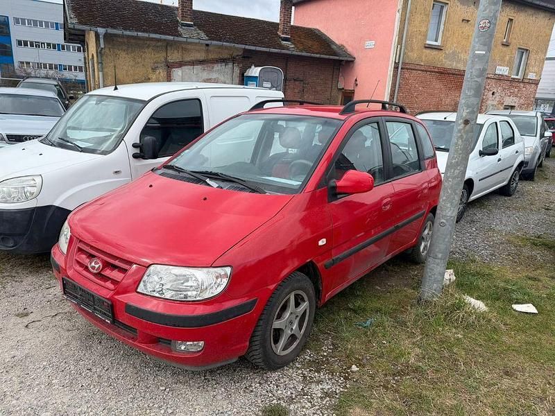 Gebraucht Hyundai Matrix 101 PS (74 kW) 2006 Rot Van / Kleinbus