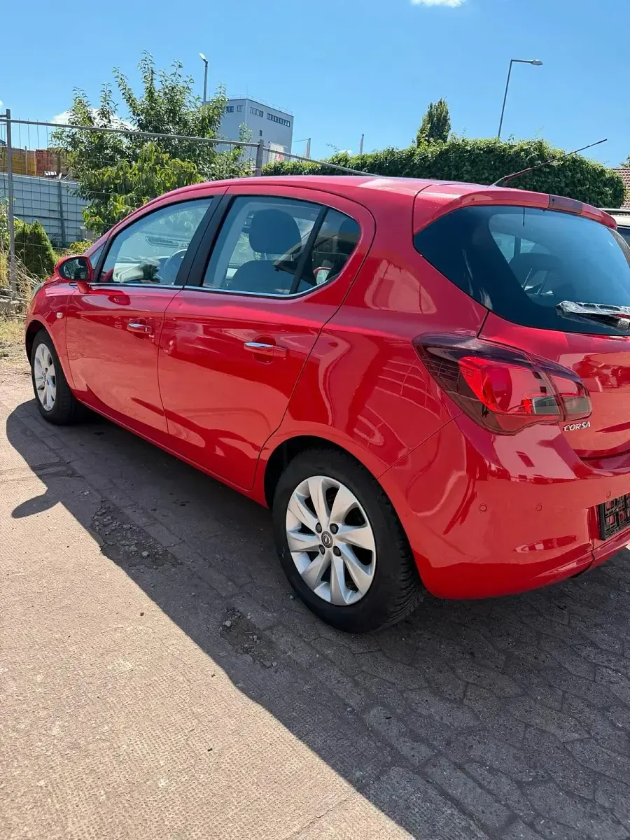 Gebraucht Opel Corsa Innovation 90 PS (66 kW) 2015 Rot Kleinwagen