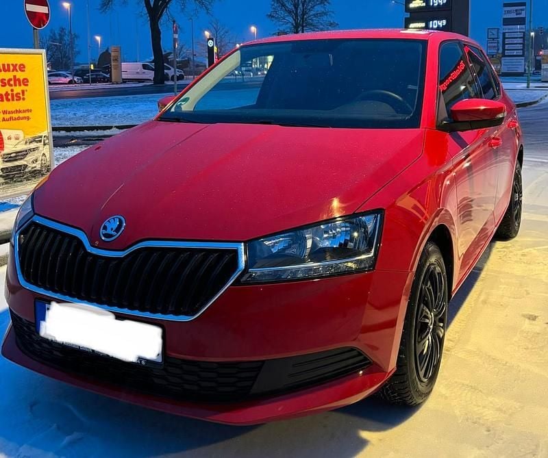 Rot Gebraucht 2019 Skoda Fabia Kleinwagen | 5.800 € (Superpreis) - Bild 1/4