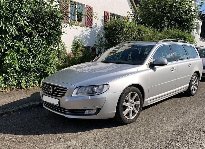 Silber Gebraucht 2016 Volvo V70 Linje Svart Kombi | 9.950 € (Guter Preis) - Bild 1/4
