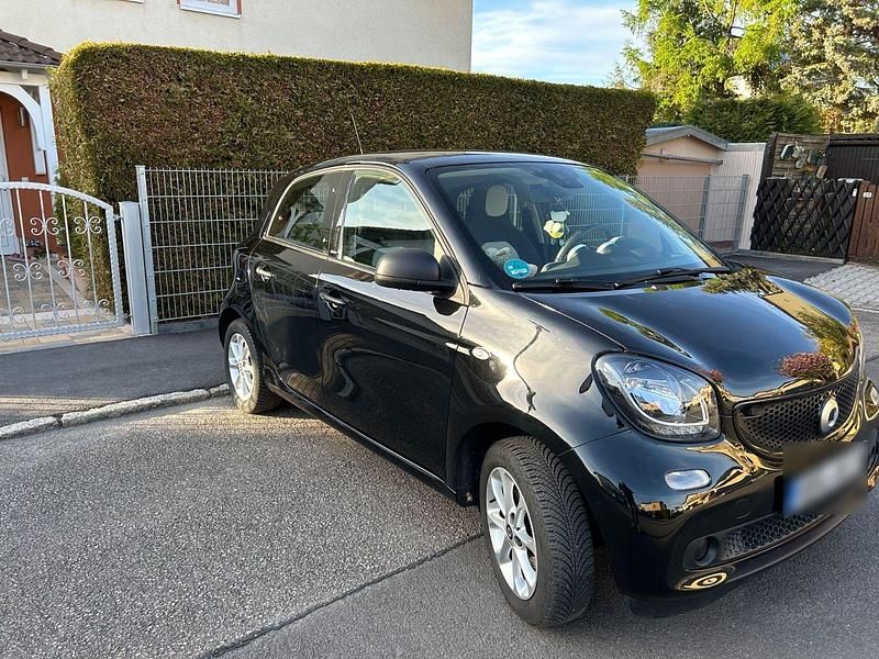 Second-hand Smart ForFour 97 CP (71 kW) 2019 Negru Hatchback