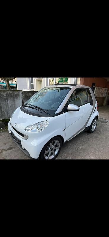 Weiß Gebraucht 2008 Smart ForTwo Cabrio Cabrio | 4.000 € - Bild 1/4