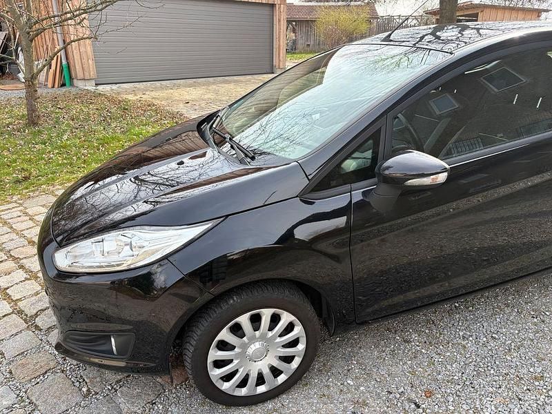 Gebraucht Ford Fiesta SYNC Edition 65 PS (47 kW) 2015 Schwarz Kleinwagen