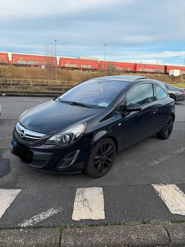 Schwarz Gebraucht 2011 Opel Corsa Kleinwagen | 2.600 € (Fairer Preis) - Bild 1/4