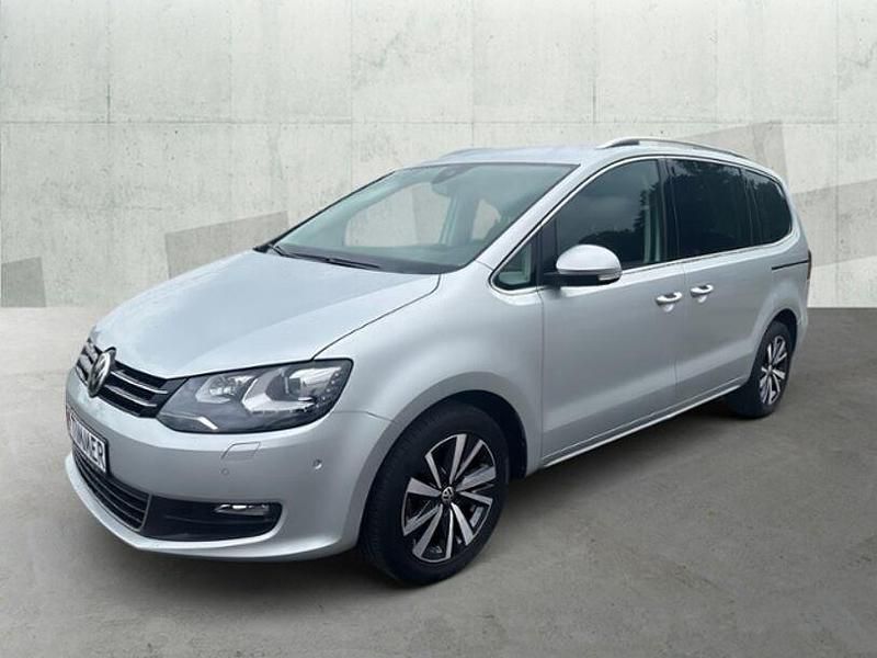 Reflexsilber metallic Gebraucht 2021 VW Sharan Van / Kleinbus | 30.390 € (Fairer Preis) - Bild 1/4