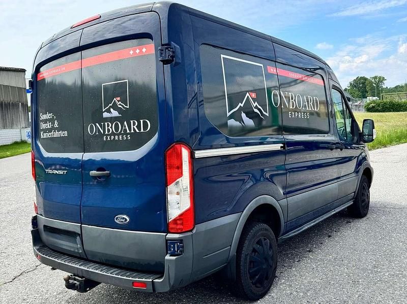 Blau Gebraucht 2016 Ford Transit Trend Van | 11.900 € - Bild 1/4
