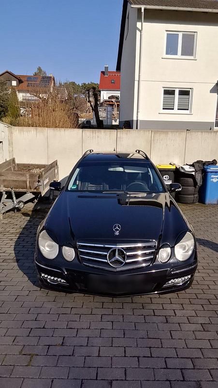 Gebraucht Mercedes E280 190 PS (139 kW) 2007 Schwarz Kombi