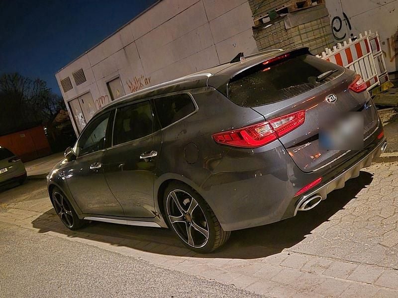 Gebraucht Kia Optima GT-Line 141 PS (103 kW) 2016 Grau Kombi